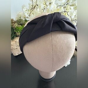 Chic Black Knotted Headband
